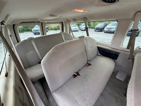 Used 2012 Ford E-350 and Econoline 350 XLT RWD image 20
