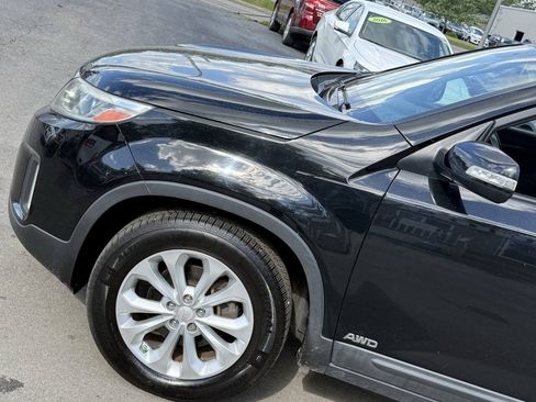 Used 2014 Kia Sorento LX AWD/4WD image 3