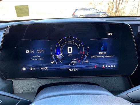 Used 2025 Chevrolet Traverse LT image 13