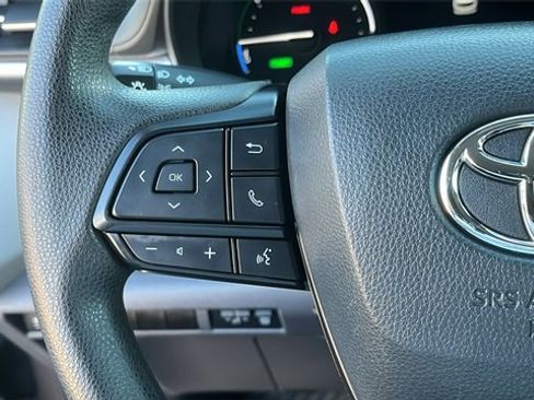 Certified 2022 Toyota Sienna LE image 10