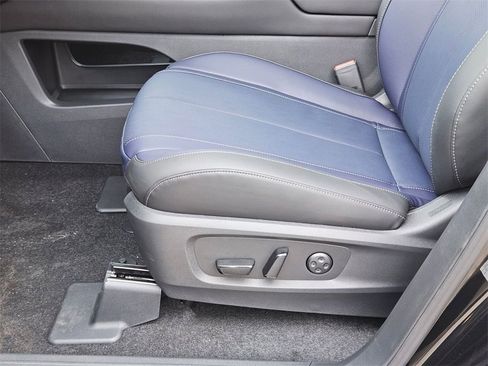 New 2026 INFINITI QX60 Sport image 14