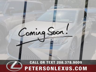 Used 2019 Lexus ES 300h w/ Premium Package