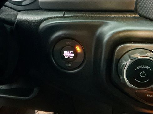 Used 2021 Jeep Wrangler Unlimited Willys image 23