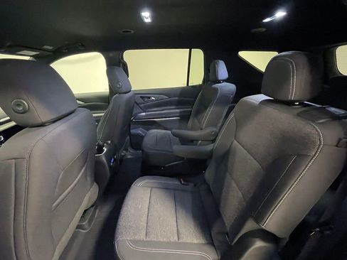 Used 2025 Chevrolet Traverse LT w/ Driver Confidence Package AWD/4WD image 19