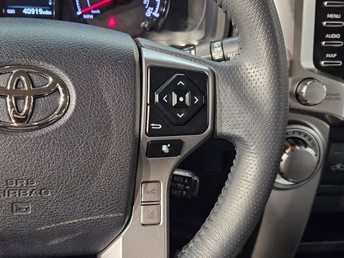 Used 2022 Toyota 4Runner SR5 RWD image 27