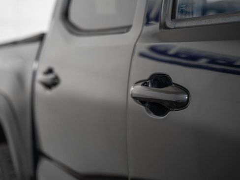 Used 2016 Toyota Tacoma TRD Off-Road w/ Towing Package image 16