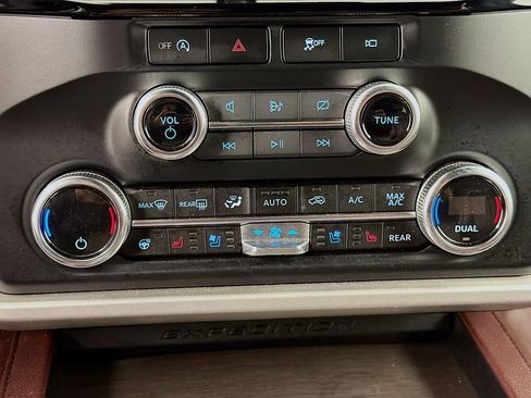 Used 2024 Ford Expedition Max Limited image 16