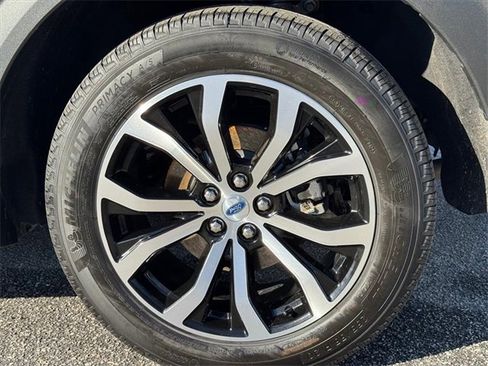 Used 2025 Ford Explorer ST-Line image 9