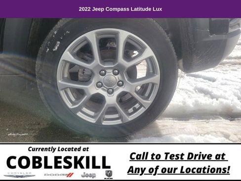 Used 2022 Jeep Compass Latitude image 19