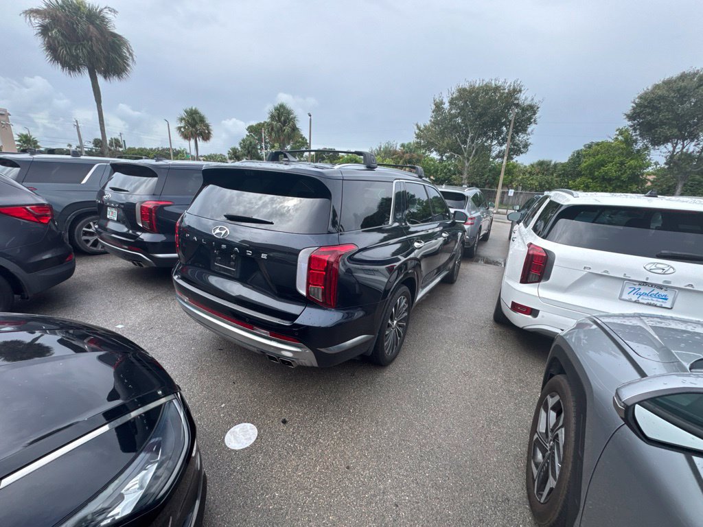 Used 2023 Hyundai Palisade Calligraphy FWD image 18