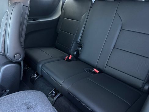 New 2026 Chevrolet Traverse LT FWD image 15