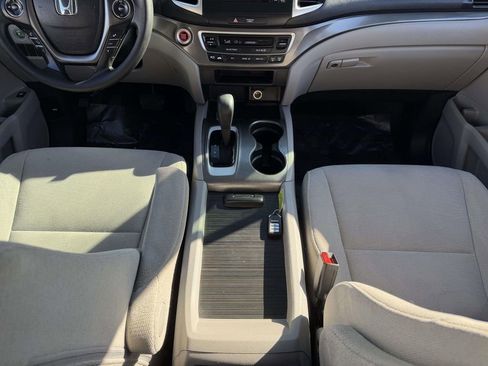 Used 2018 Honda Pilot LX image 19