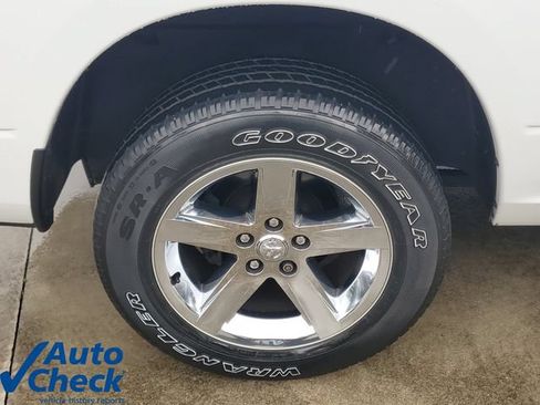 Used 2017 RAM 1500 Express RWD image 9