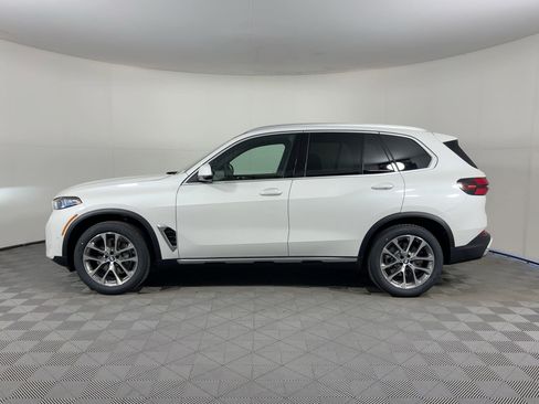 Used 2026 BMW X5 sDrive40i w/ Premium Package RWD image 2