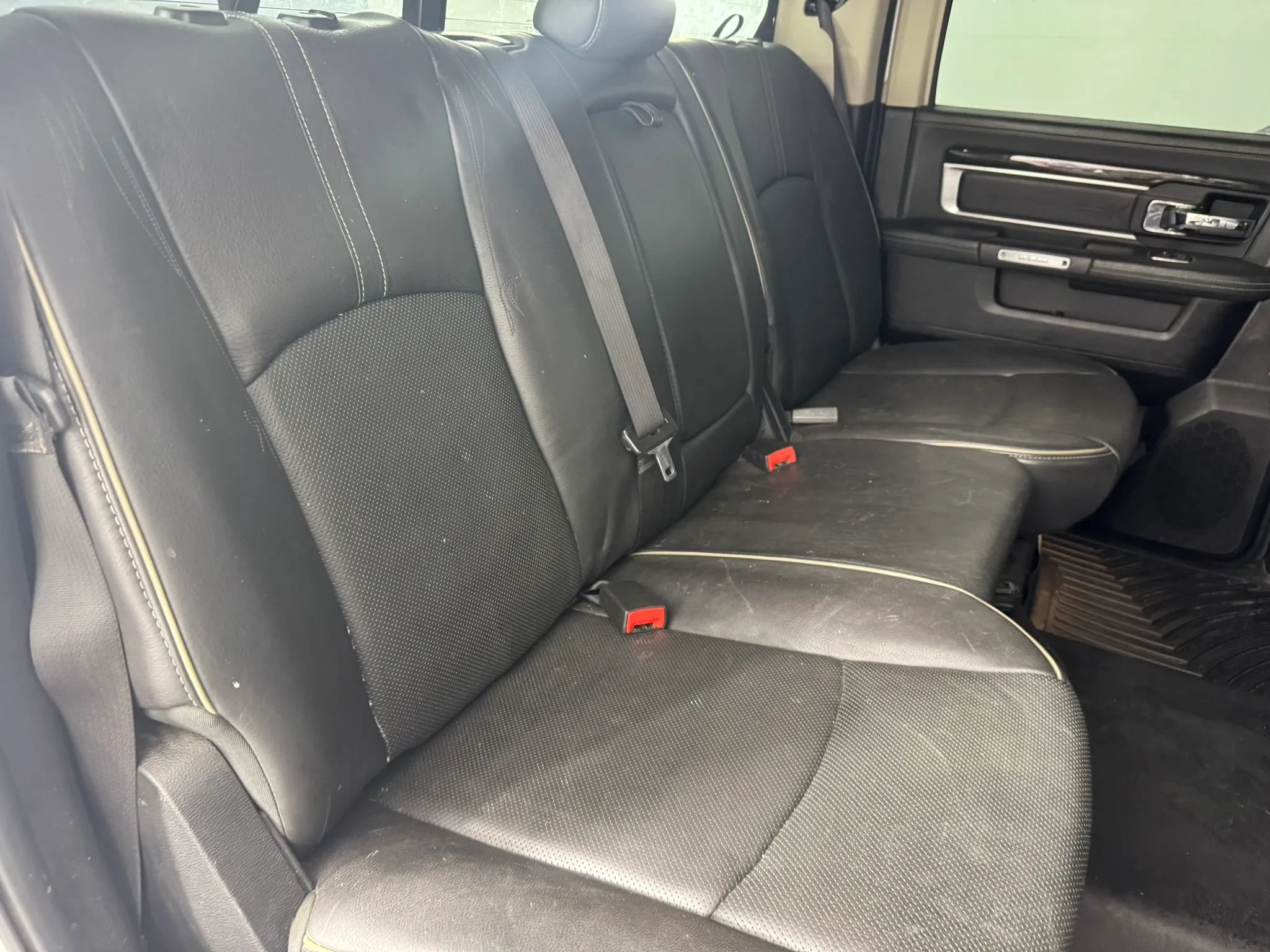 Used 2015 RAM 1500 Limited AWD/4WD image 36
