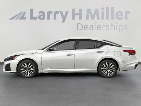New 2026 Nissan Altima 2.5 SV FWD image 3