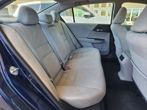Used 2017 Honda Accord EX image 16