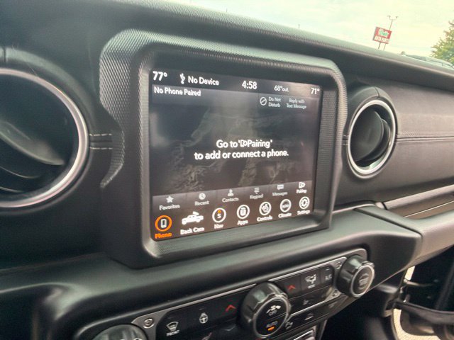 Used 2020 Jeep Gladiator Overland AWD/4WD image 16