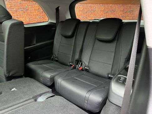 New 2026 Mercedes-Benz GLS 450 4MATIC image 4
