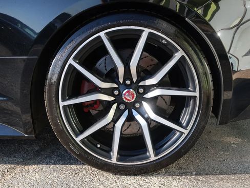 Used 2016 Jaguar F-TYPE R image 47