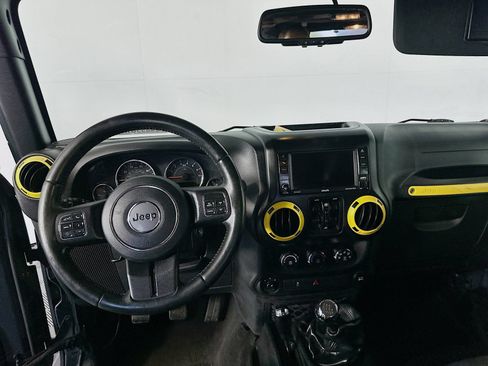 Used 2017 Jeep Wrangler Unlimited Sport w/ Quick Order Package 23S AWD/4WD image 19