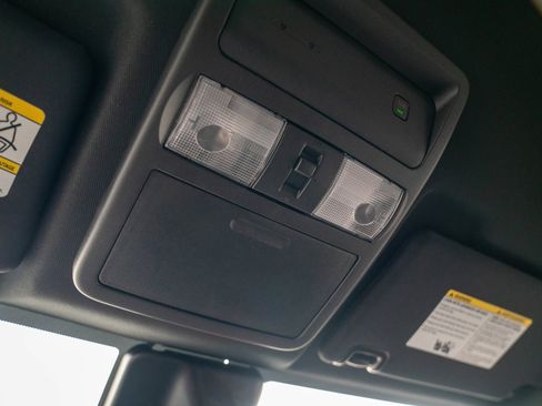 Used 2025 Nissan Frontier PRO-4X image 20