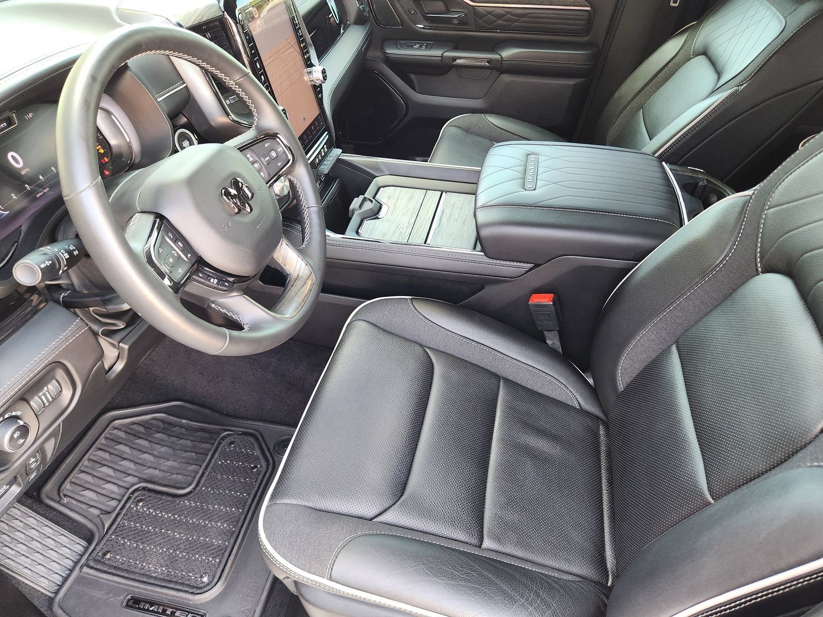 Used 2025 RAM 1500 Limited w/ Body Color Bumper Group AWD/4WD image 14