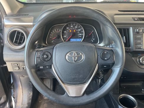 Used 2013 Toyota RAV4 XLE AWD/4WD image 10