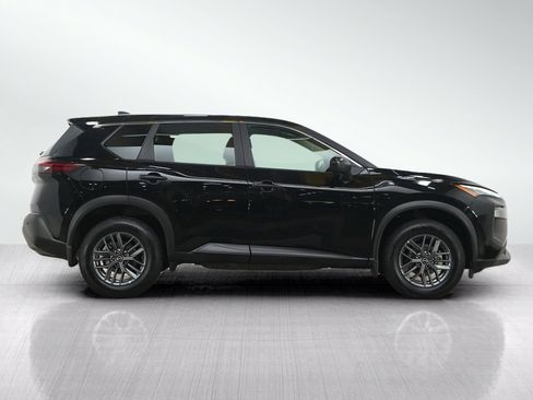 Used 2023 Nissan Rogue S AWD/4WD image 6