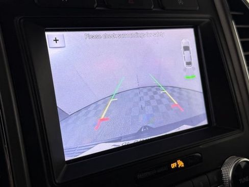 Used 2019 Ford Expedition XLT w/ Equipment Group 201A RWD image 18