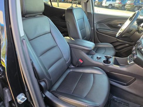 Used 2024 GMC Terrain SLT AWD/4WD image 10
