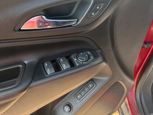 Used 2019 Chevrolet Equinox Premier AWD/4WD image 9