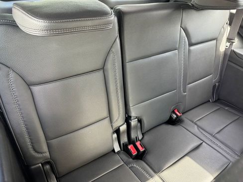 Used 2023 GMC Yukon Denali AWD/4WD image 35