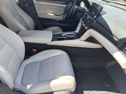 Used 2019 Honda Accord Touring image 15