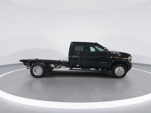 New 2026 RAM 5500 Tradesman w/ Laramie Trim Package image 9