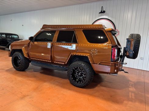 Used 2016 Toyota 4Runner SR5 image 12