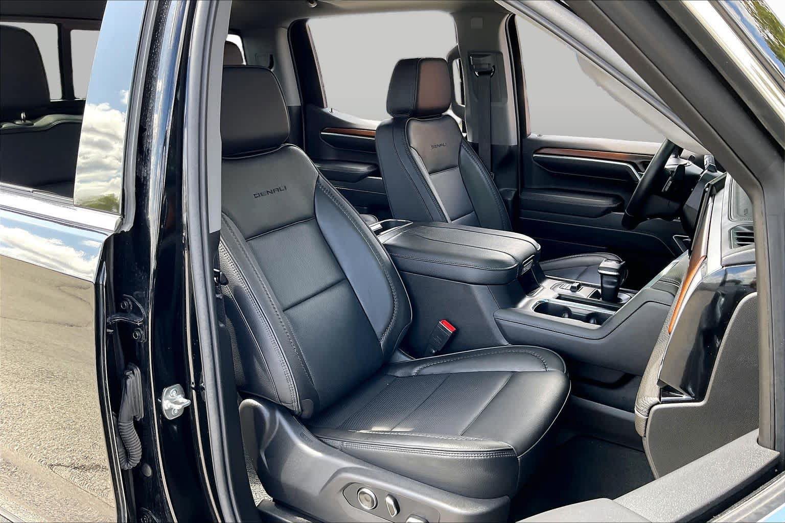 Used 2026 GMC Sierra 1500 Denali AWD/4WD image 9
