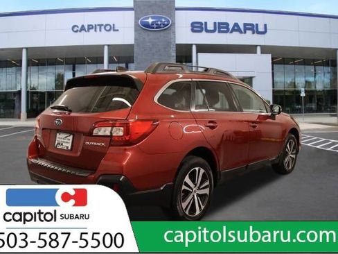 Used 2018 Subaru Outback 2.5i Limited image 3