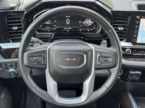 Used 2022 GMC Sierra 1500 SLT w/ SLT Premium Plus Package AWD/4WD image 10