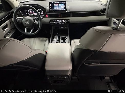 Used 2024 Honda Pilot Touring image 27