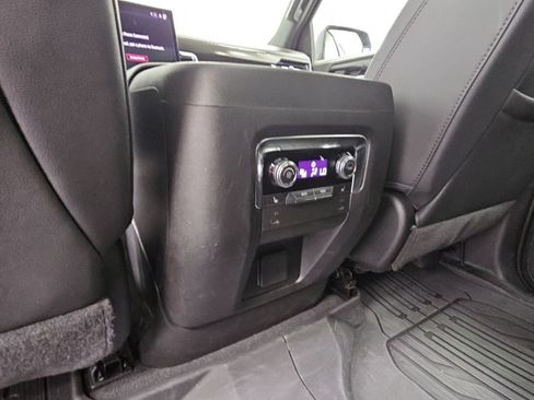 Used 2025 GMC Yukon XL AT4 w/ AT4 Premium Package AWD/4WD image 34