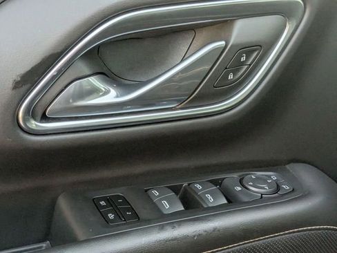 Used 2024 GMC Yukon SLT image 14