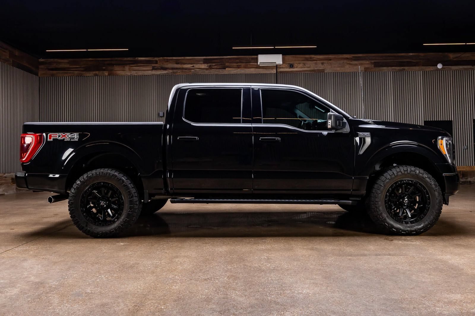 Used 2022 Ford F150 XLT w/ Equipment Group 302A High AWD/4WD image 10