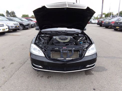 Used 2011 Mercedes-Benz S 550 4MATIC image 32