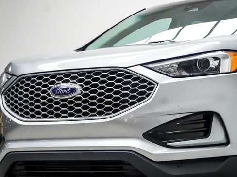 Used 2023 Ford Edge SEL AWD/4WD image 2