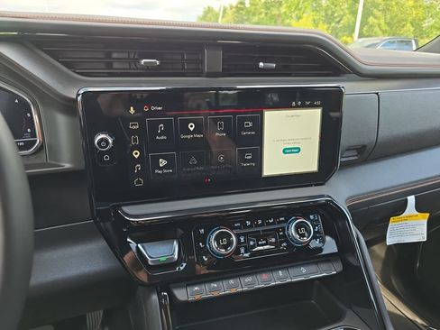 Used 2025 GMC Sierra 1500 AT4 w/ AT4 Premium Package AWD/4WD image 20