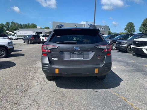 Used 2025 Subaru Outback Wilderness AWD/4WD image 7