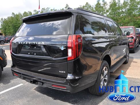New 2027 Ford Expedition Max Active RWD image 5