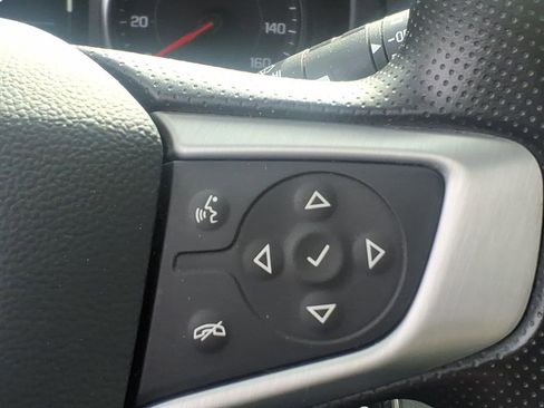 Used 2024 GMC Terrain SLE image 24