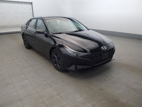 Used 2023 Hyundai Elantra SEL image 13